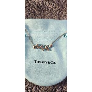 Tiffany & Co. Sterling Silver Paloma Picasso Olive Leaf Vine Necklace 17" w/Bag